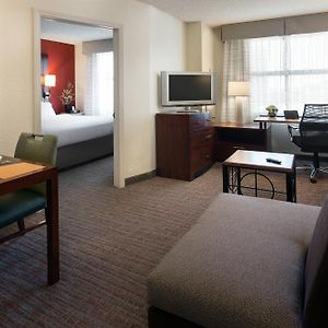 One-Bedroom King Suite